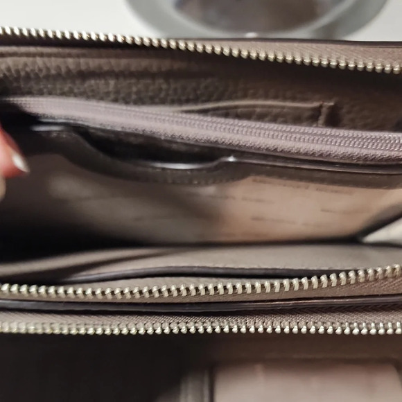 Michael Kors Taupe Travel DELUXE Wallet - Picture 5 of 9